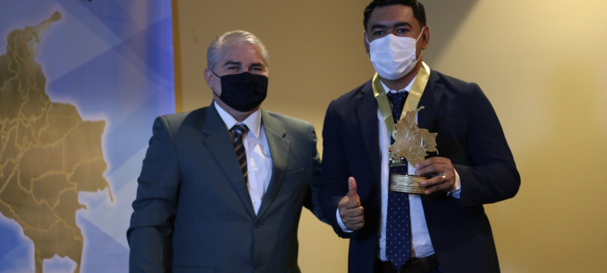 Jorge Tobón Castro recibe el premio Alcalde Solidario e Incluyente de Colombia 2021