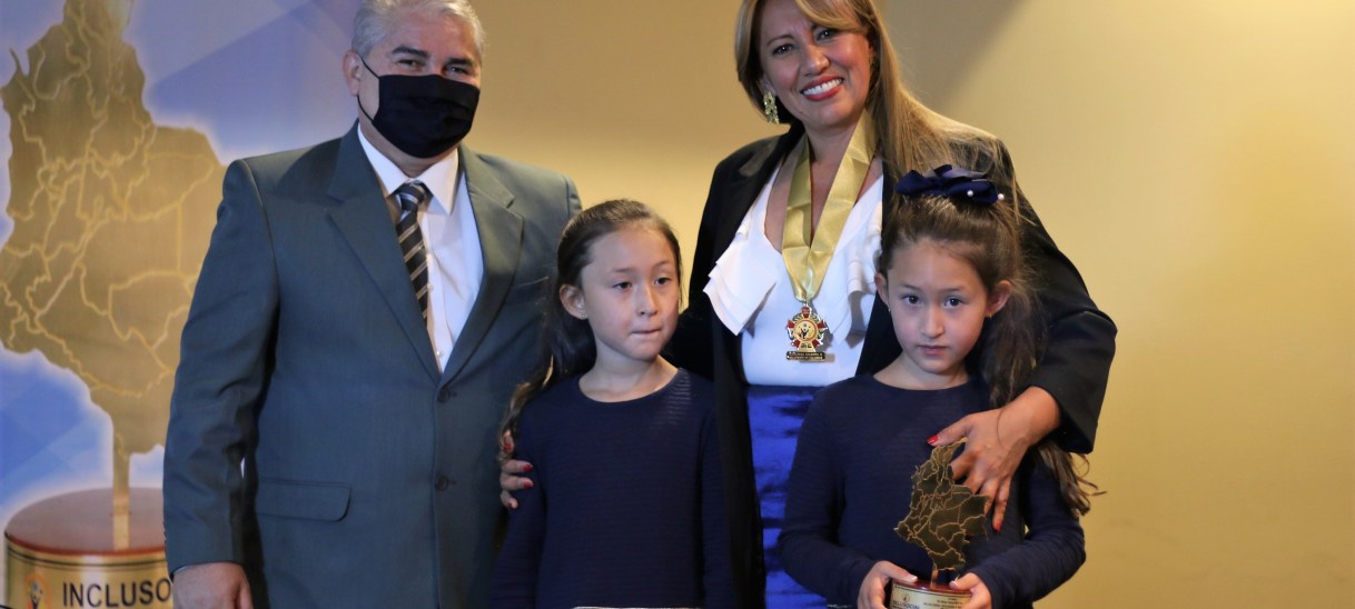 Zully Quilaguy Sintura recibe el premio “Alcaldesa Solidaria e Incluyente de Colombia 2021”