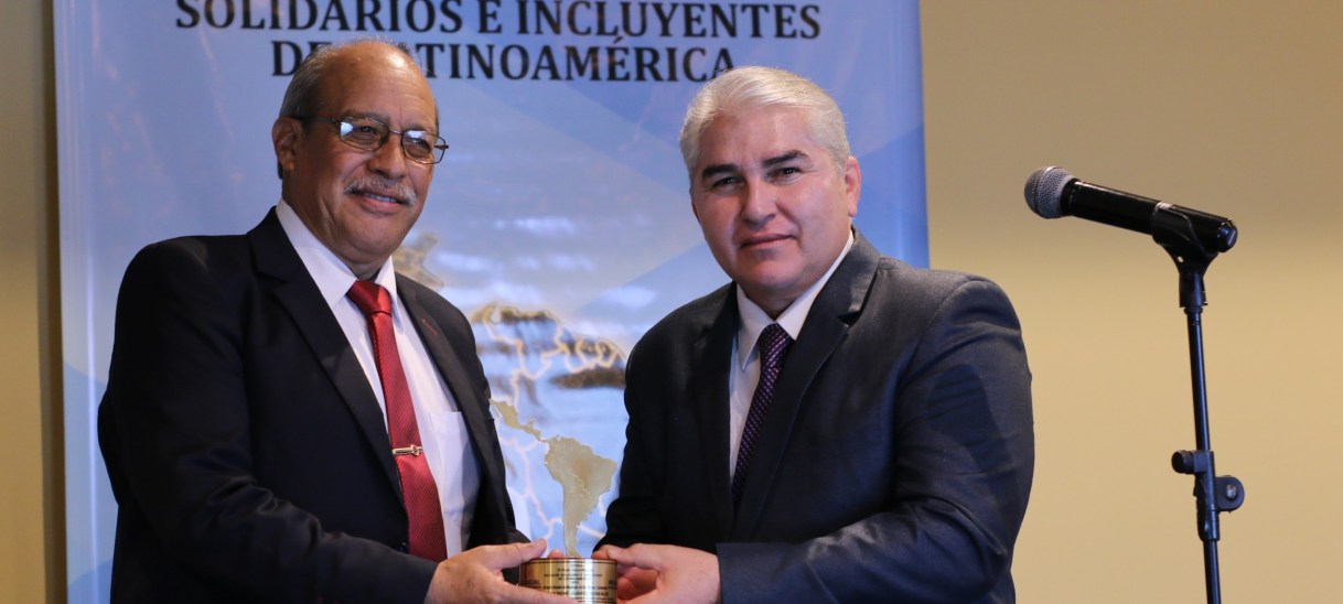 Willy Juárez González recibe el premio «Alcalde Solidario e Incluyente de Latinoamérica 2023»