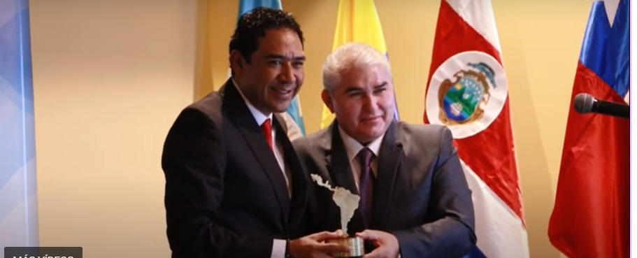 José Huerta Espinoza recibe el premio «Presidente Municipal Solidario e Incluyente de Latinoamérica 2023»