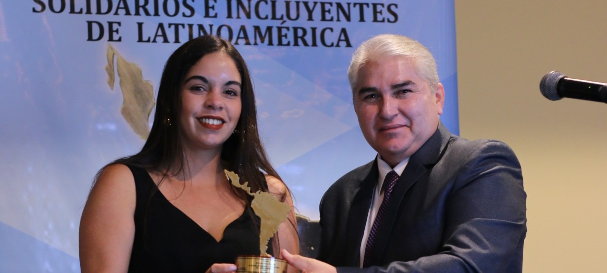 Gerardo Alfredo Espíndola Rojas recibe el premio «Alcalde Solidario e Incluyente de Latinoamérica 2023»