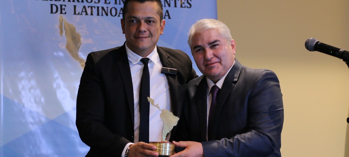 Julián Adolfo Rojas Monsalve recibe el premio «Alcalde Solidario e Incluyente de Latinoamérica 2023»