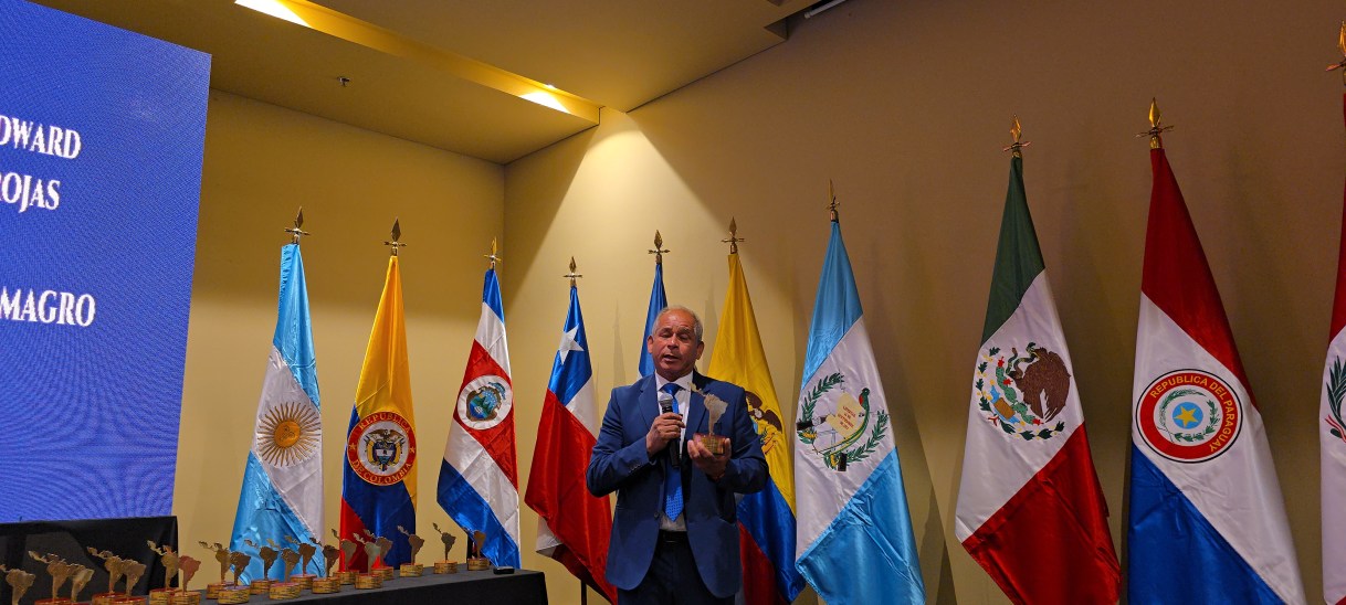 Mario Edwar Araya Rojas recibe el premio «Alcalde Solidario e Incluyente de Latinoamérica 2024»