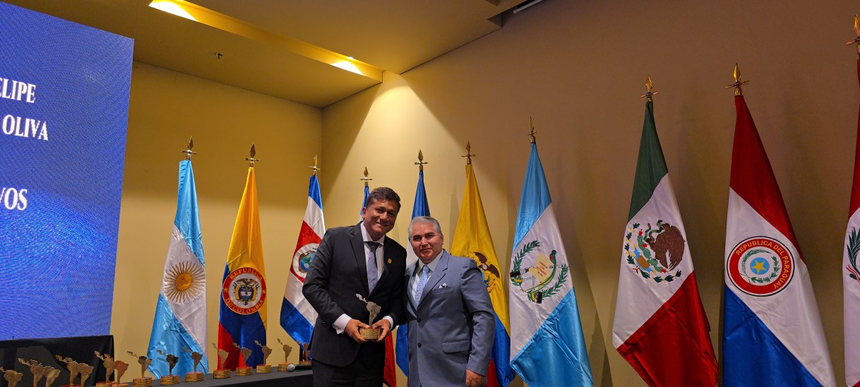 Luis Felipe Castillo Oliva recibe el premio «Alcalde Solidario e Incluyente de Latinoamérica 2024»