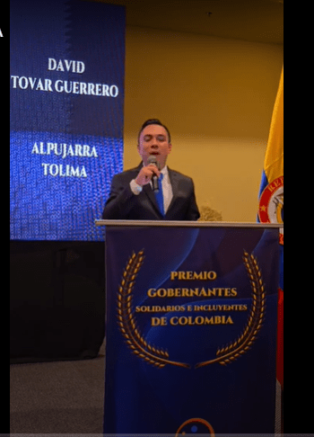 David Ramiro Tovar Guerrero recibe el premio Alcalde Solidario e Incluyente de Colombia 2025
