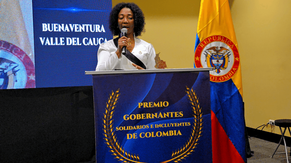 Ligia del Carmen Córdoba Martínez recibe el premio Alcaldesa Solidaria e Incluyente de Colombia 2025