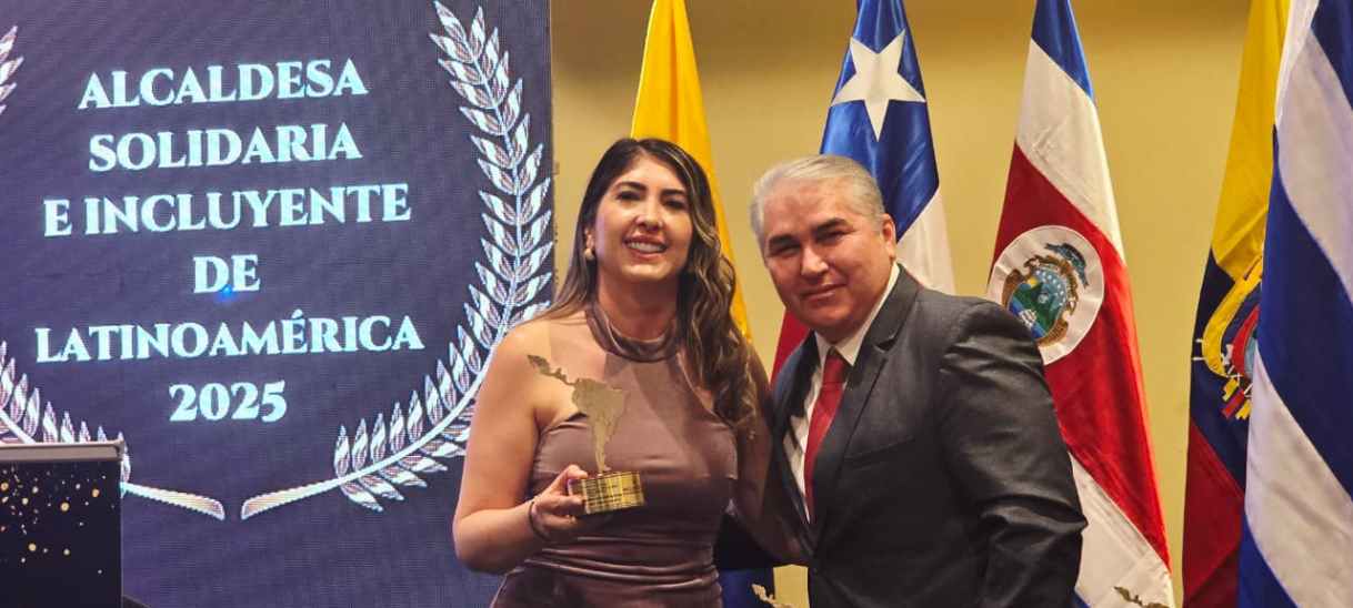 María Ilbed Santa Santa recibe el premio Alcaldesa Solidaria e Incluyente de Latinoamérica 2025