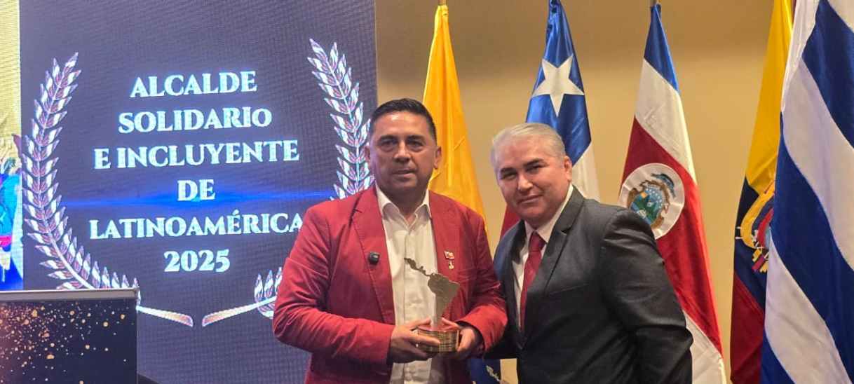César Sepúlveda Huerta recibe el premio «Alcalde Solidario e Incluyente de Latinoamérica 2025»