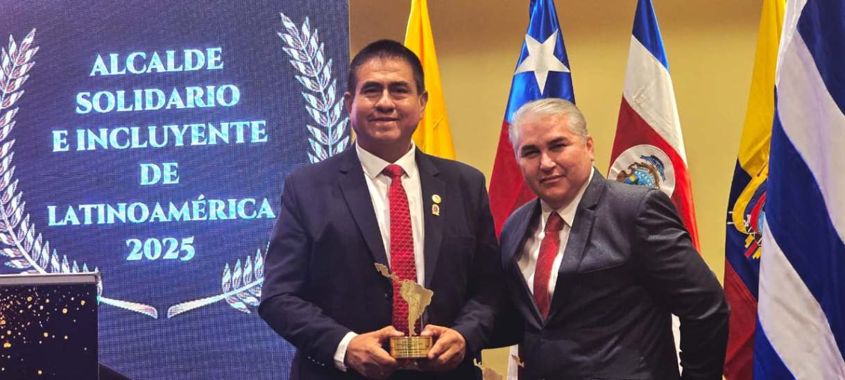Arturo Ruiz García recibe el premio Alcalde Solidario e Incluyente de Latinoamérica 2025