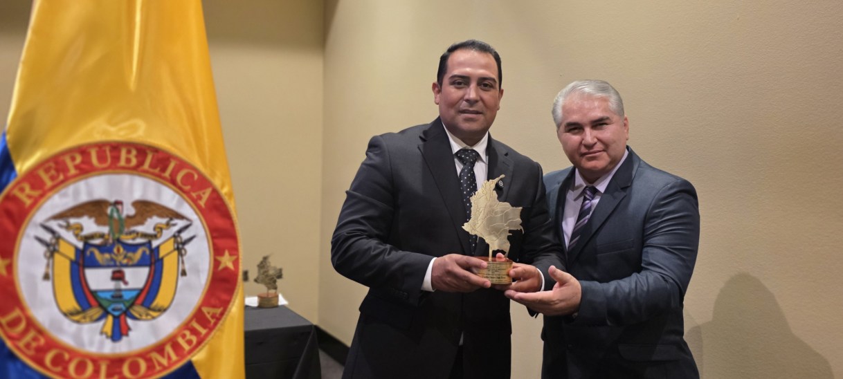 Carlos Javier Julio Torres, recibe el premio Alcalde Solidario e Incluyente de Colombia 2026
