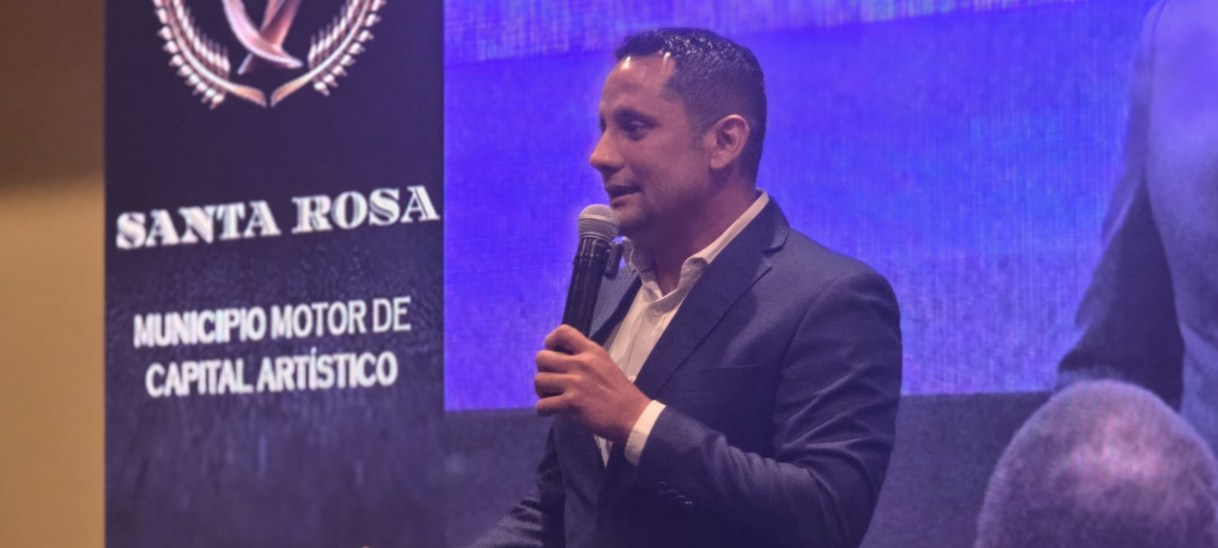 Santa Rosa (Ecuador) recibe el Premio Latinoamericano al Desarrollo Económico y Social 2026