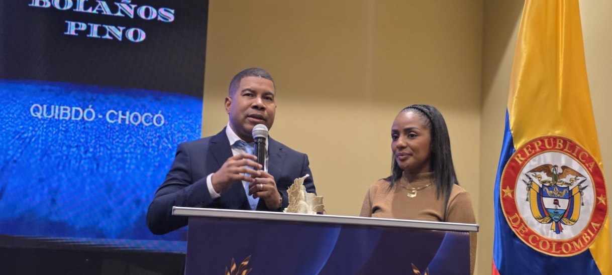 Rafael Andrés Bolaños Pino, recibe el premio Alcalde Solidario e Incluyente de Colombia 2026